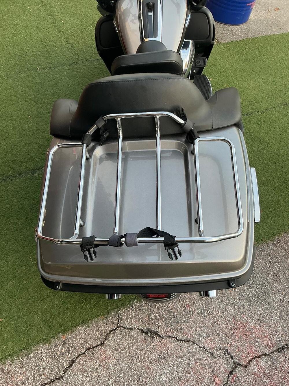 Harley-Davidson 107 Road Glide Ultra (2017 - 18) - FLTRU (15)