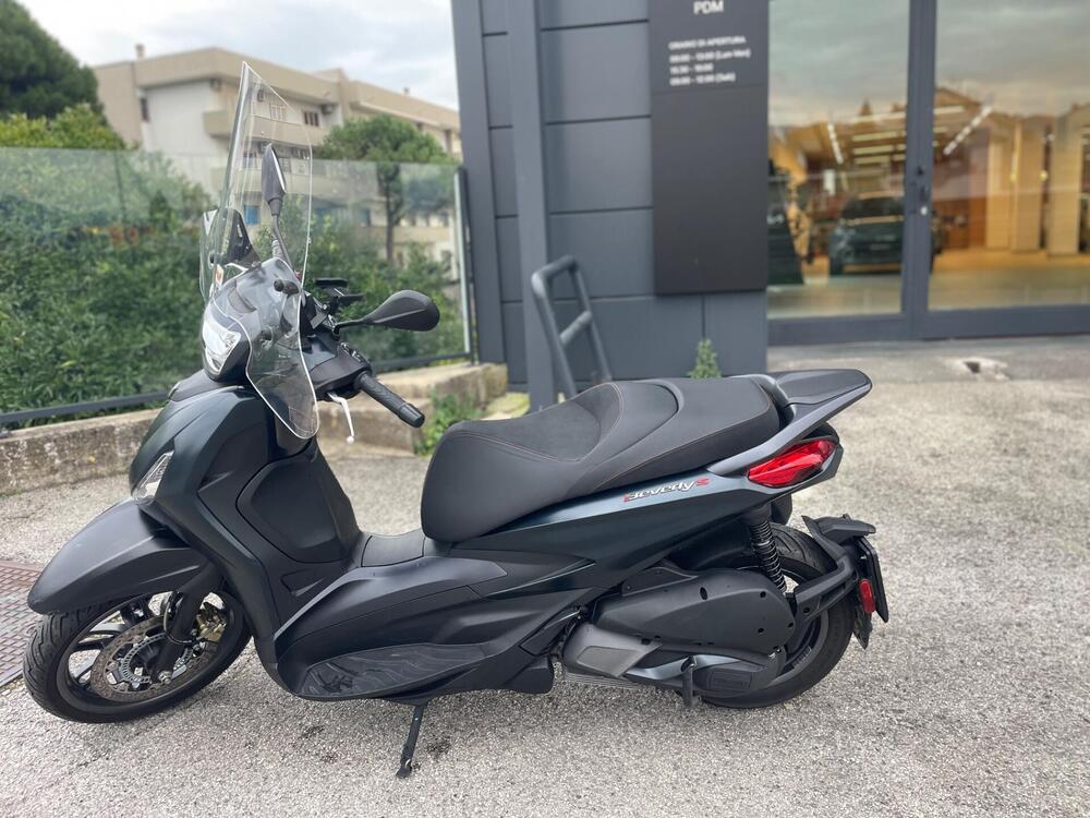 Piaggio Beverly 300 ABS-ASR (2021 - 25) (3)