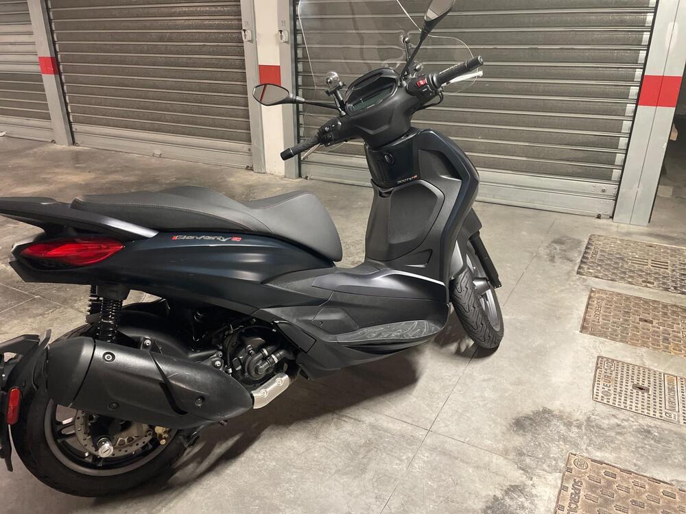 Piaggio Beverly 300 ABS-ASR (2021 - 25) (5)