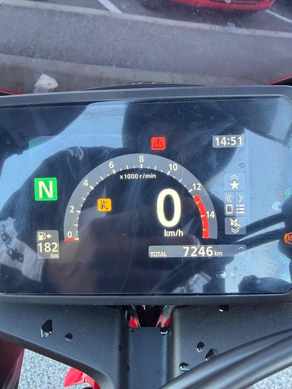 Honda CBR 650 R E-Clutch (2024 - 26) (11)