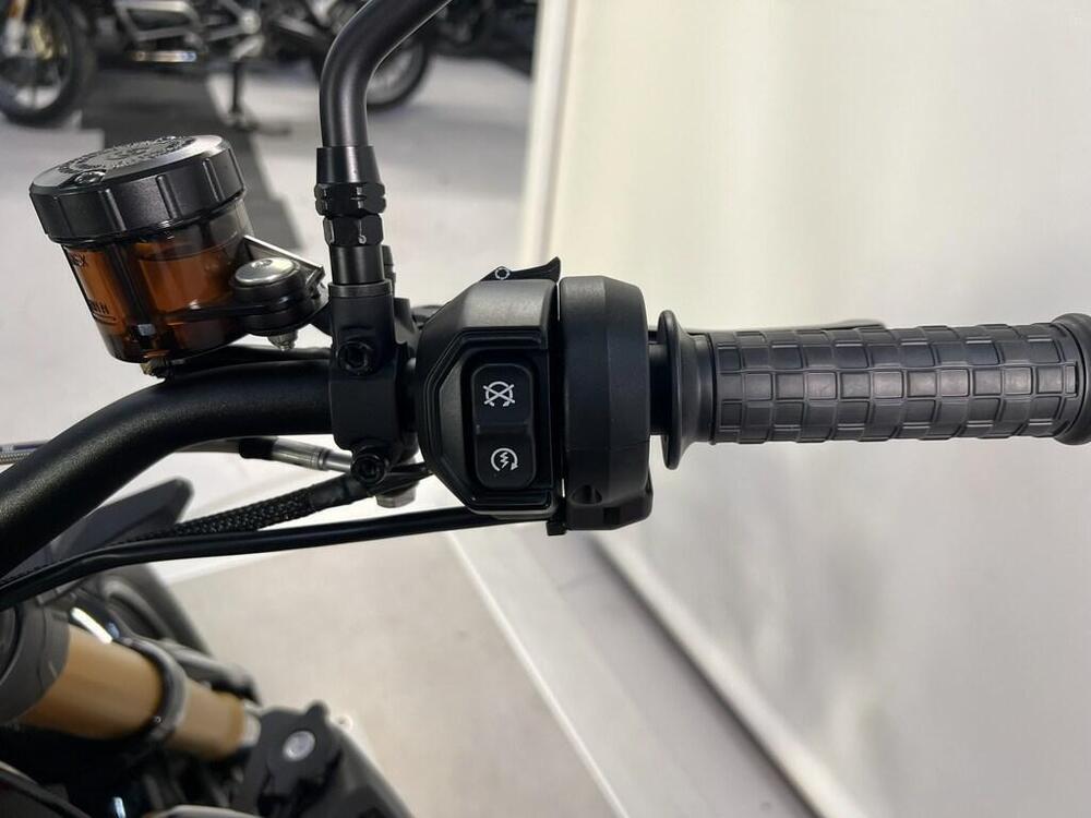 Indian FTR 1200 S (2019 - 20) (10)