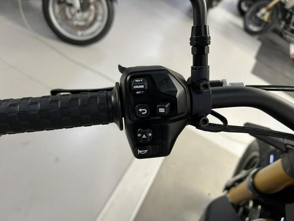 Indian FTR 1200 S (2019 - 20) (7)