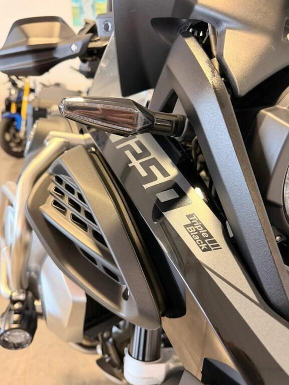 Bmw R 1250 GS Adventure - Edition 40 Years GS (2020 - 21) (6)