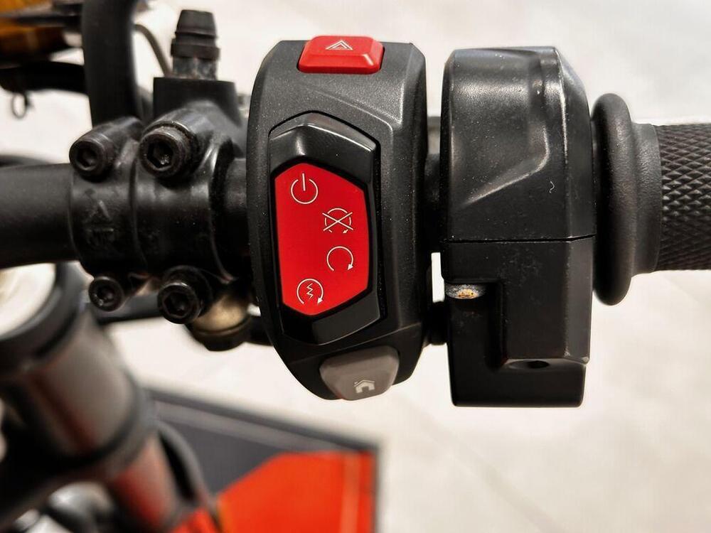 Triumph Scrambler 1200 XC (2019 - 20) (9)