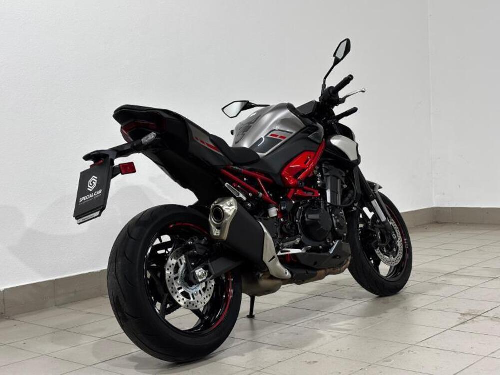 Kawasaki Z 900 (2025 - 26) (6)
