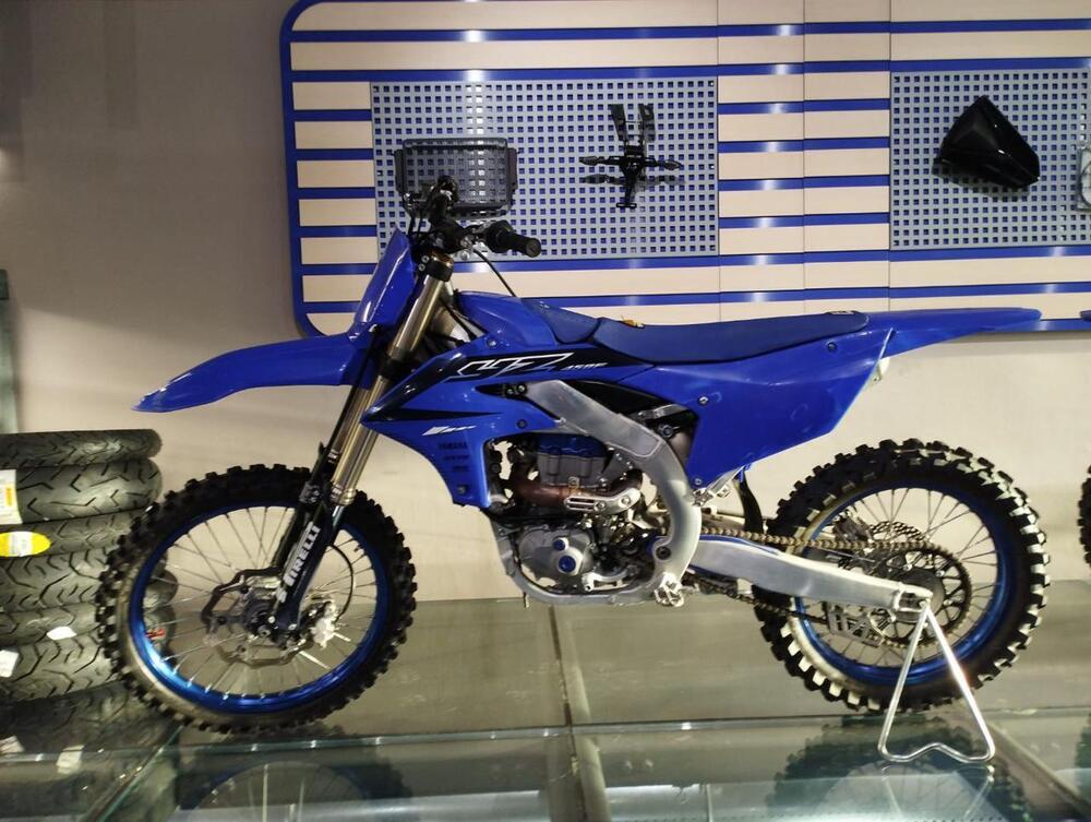 Yamaha YZ 450 F (2023) (2)