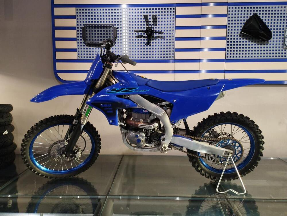 Yamaha YZ 450 F (2024) (2)