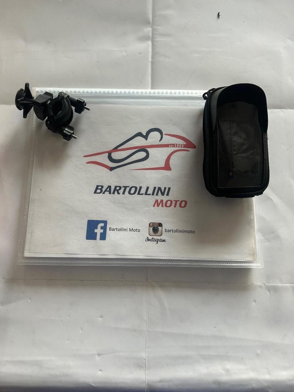 Porta telefono da manubrio per Iphone 5 e Samsung kappa (2)