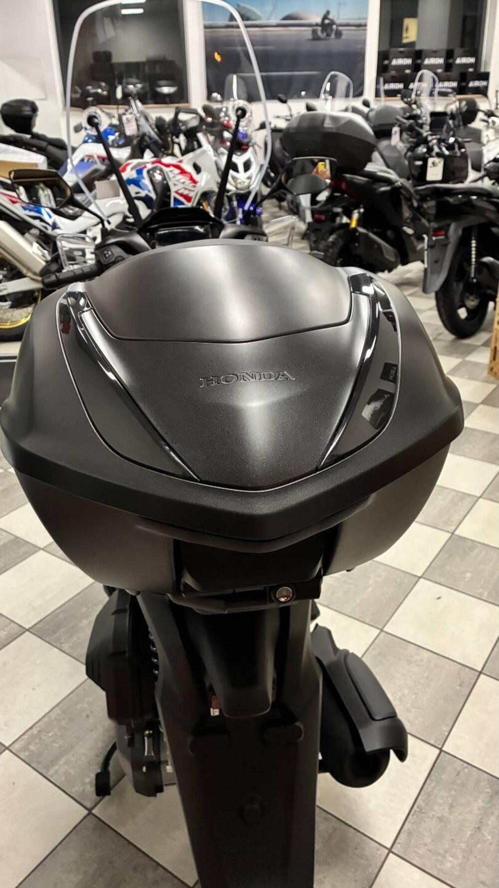 Honda SH 125 Sport (2026) (5)