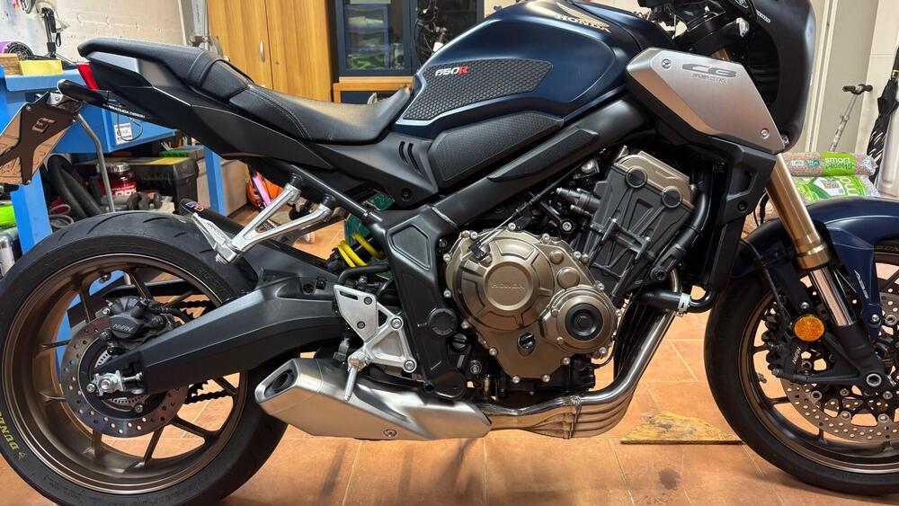 Honda CB 650 R (2021 - 23) (2)