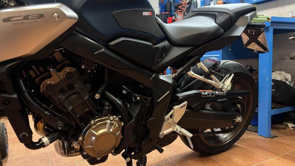 Honda CB 650 R (2021 - 23) (3)
