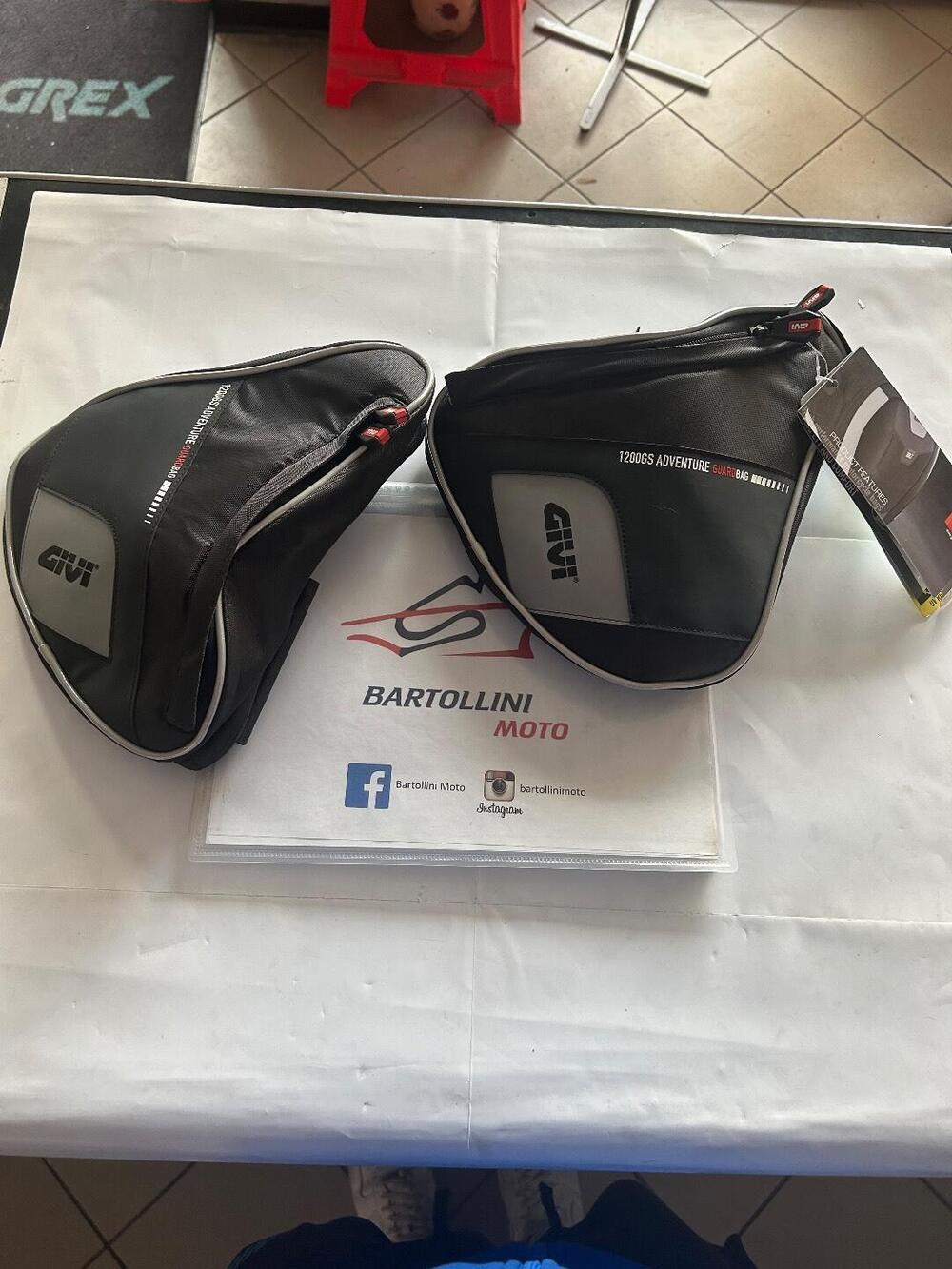 Borsette laterali Givi per 1200GS Adventure