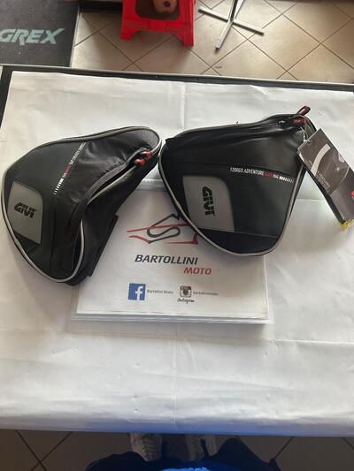 Borsette laterali Givi per 1200GS Adventure