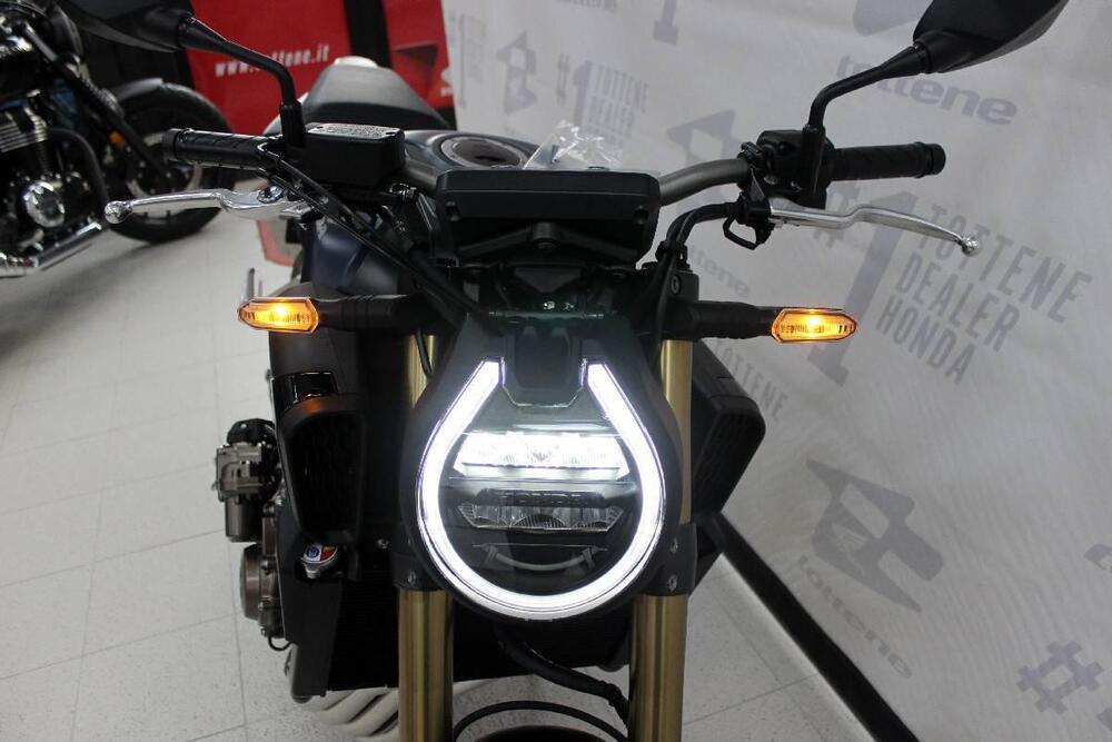 Honda CB 650 R E-Clutch (2024 - 26) (4)