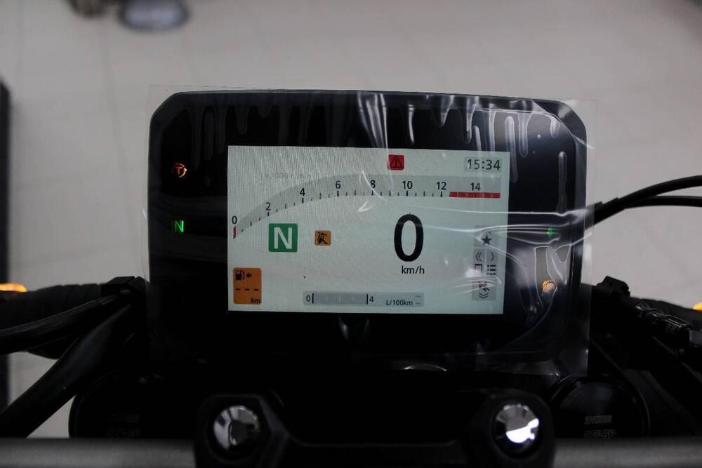 Honda CB 650 R E-Clutch (2024 - 26) (6)