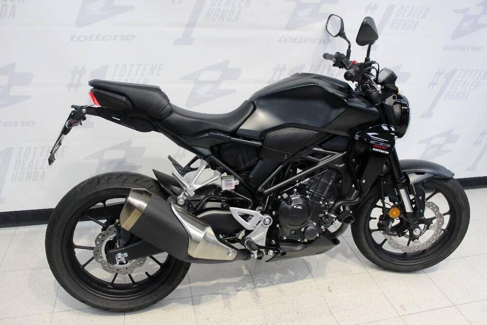 Honda CB 300 R (2022 - 26) (2)