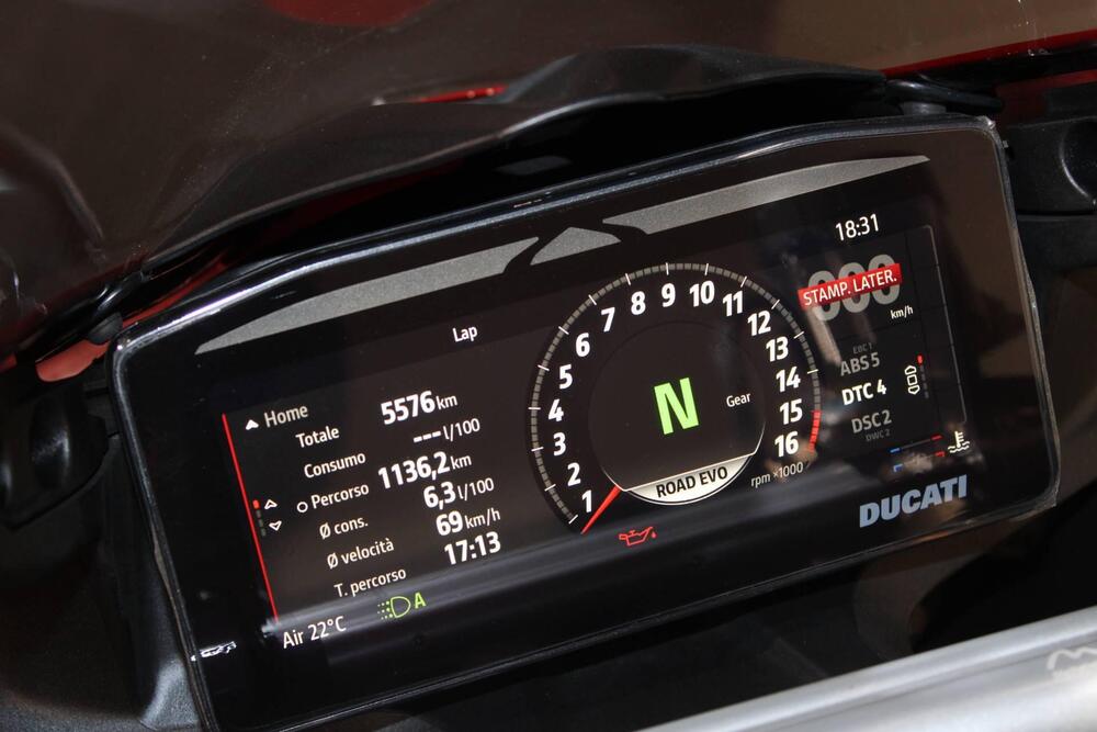 Ducati Panigale V4 S (2025 - 26) (6)