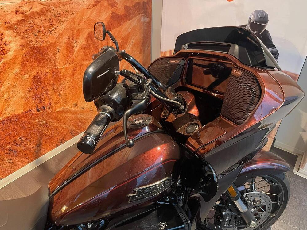 Harley-Davidson CVO Road Glide (2024) (12)