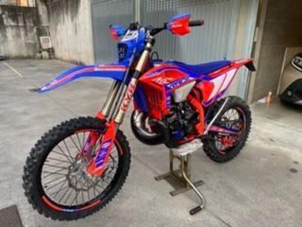 Betamotor RR 250 2T Enduro Race (2025) (8)