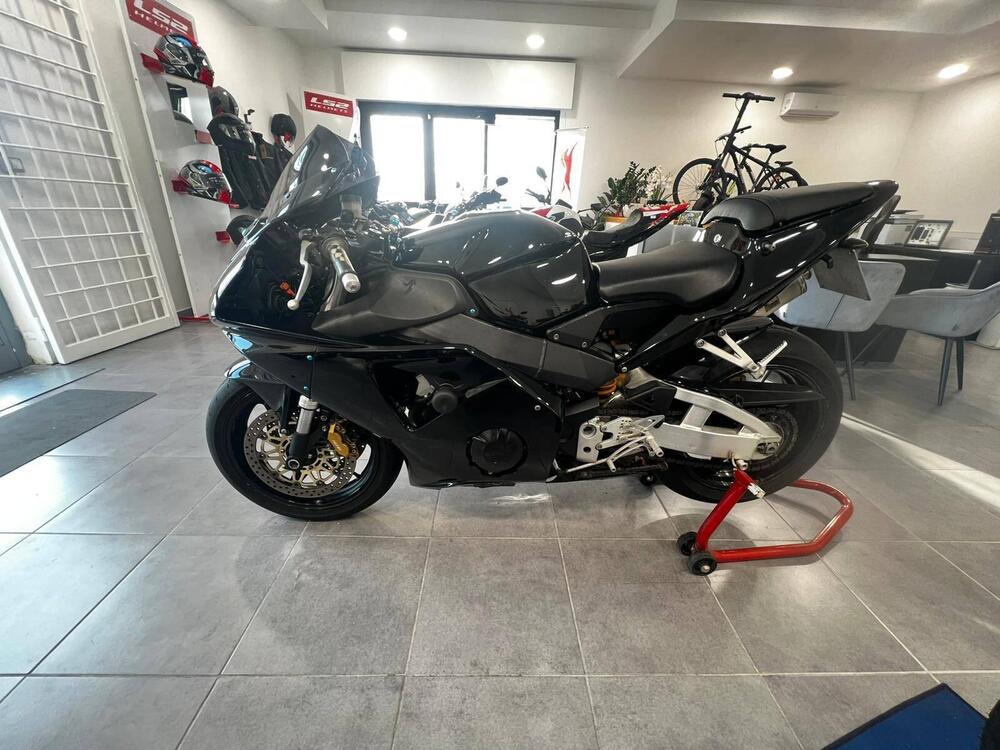 Honda CBR 900 RR Fireblade (2002 - 04) (6)