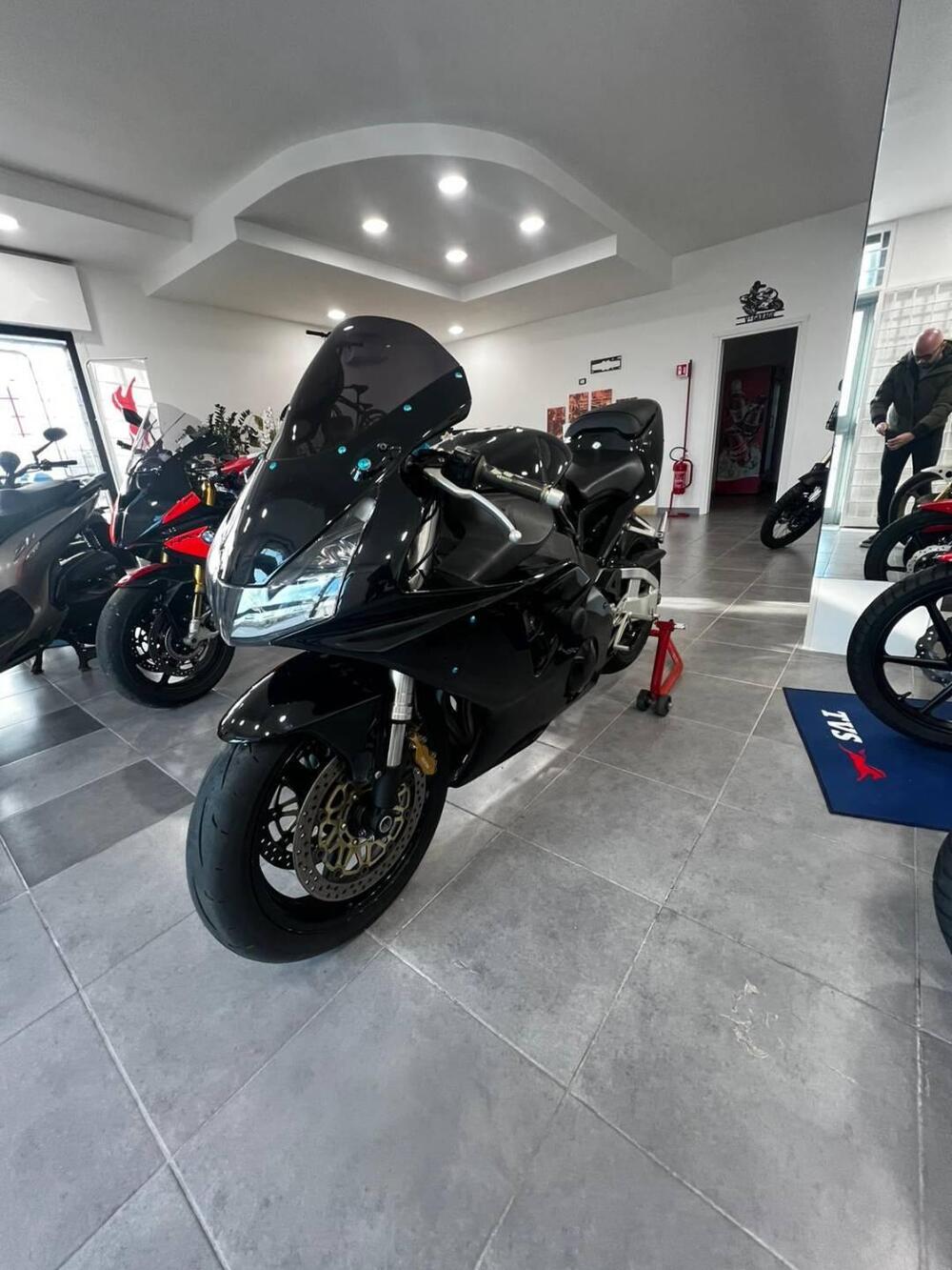 Honda CBR 900 RR Fireblade (2002 - 04) (3)