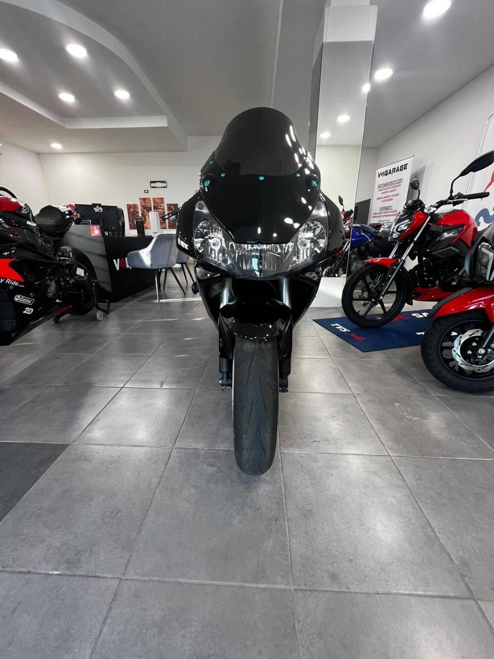 Honda CBR 900 RR Fireblade (2002 - 04) (2)