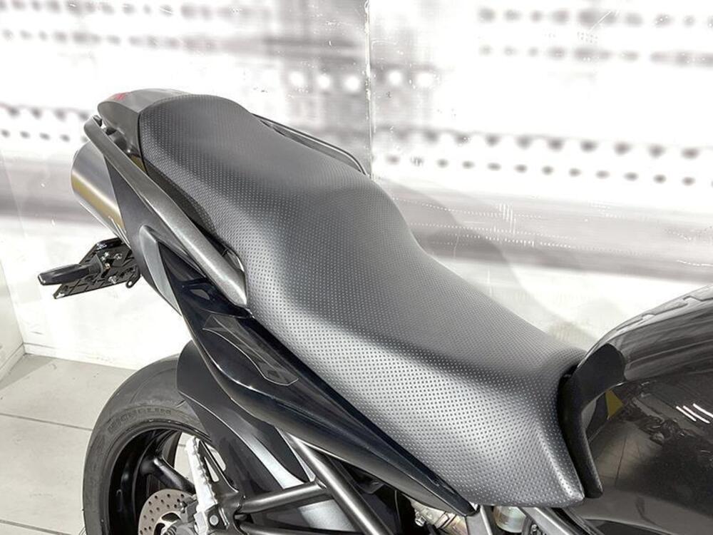 Yamaha FZ6 (2004 - 07) (5)