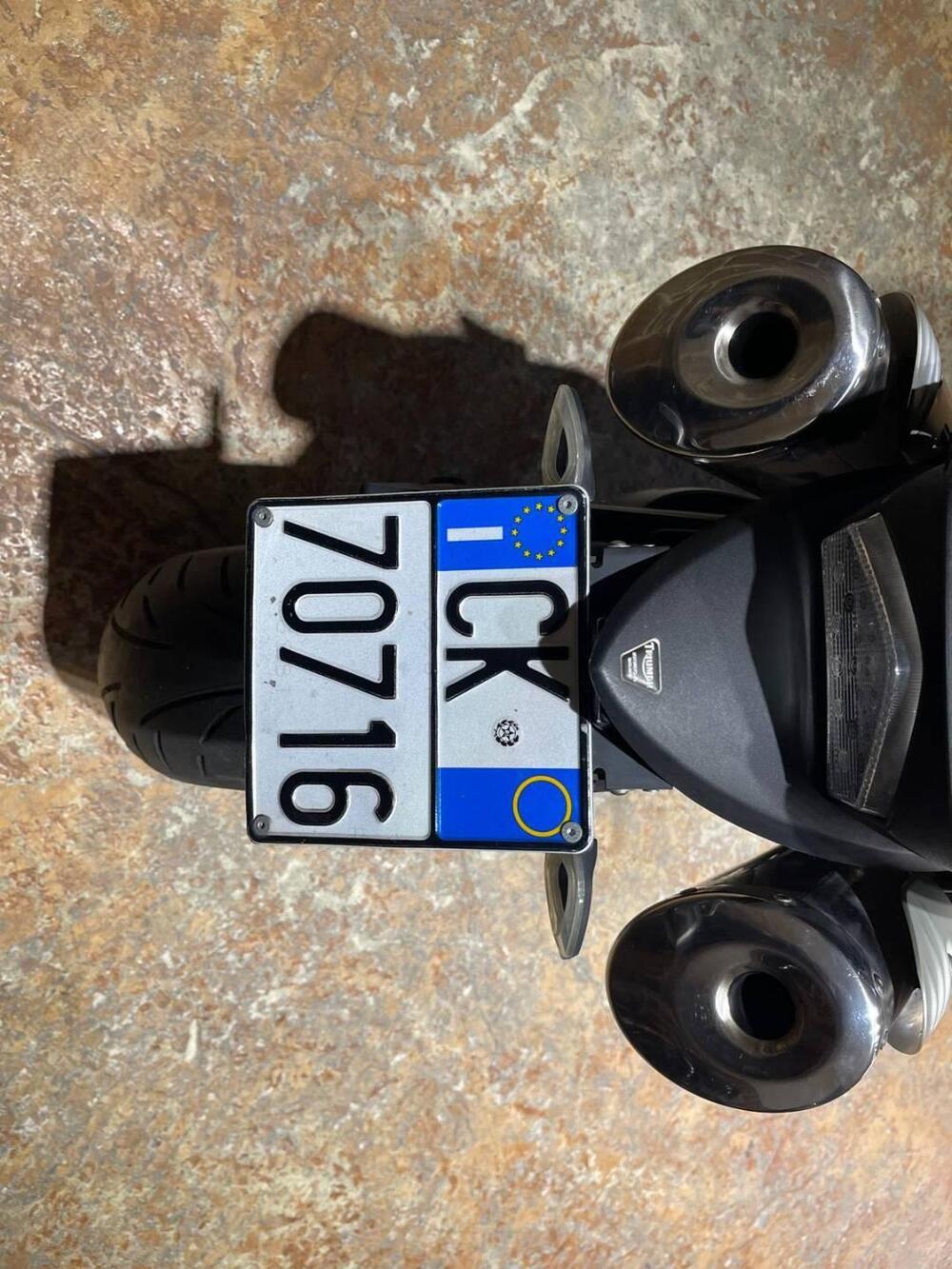 Triumph Speed Triple 1050 (2005 - 11) (13)