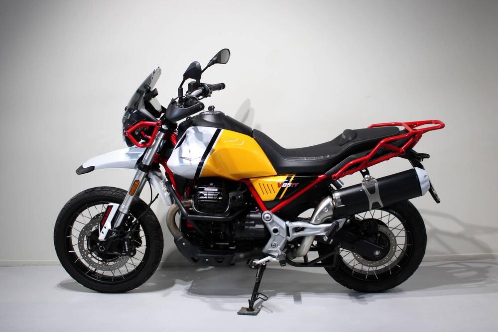 Moto Guzzi V85 TT (2021 - 23) (4)