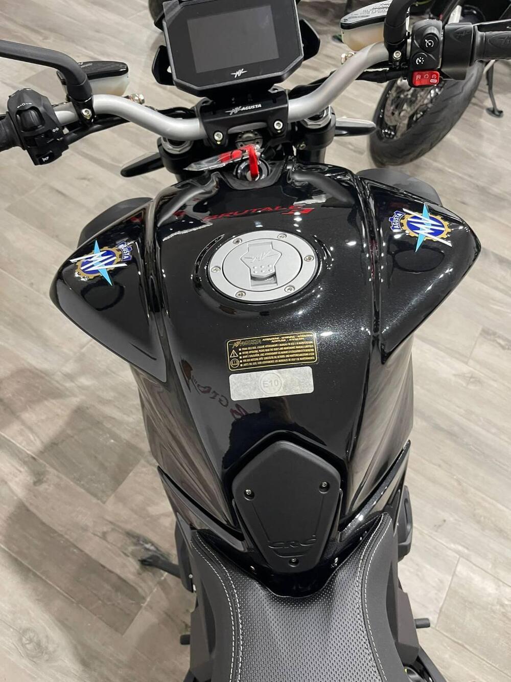 MV Agusta Brutale 800 R (2023 - 25) (8)