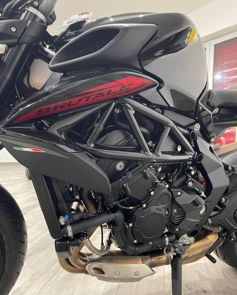 MV Agusta Brutale 800 R (2023 - 25) (10)
