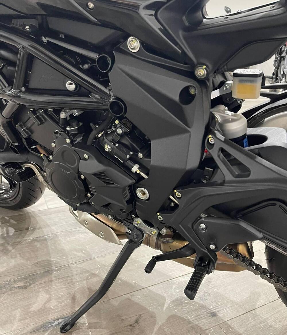 MV Agusta Brutale 800 R (2023 - 25) (12)