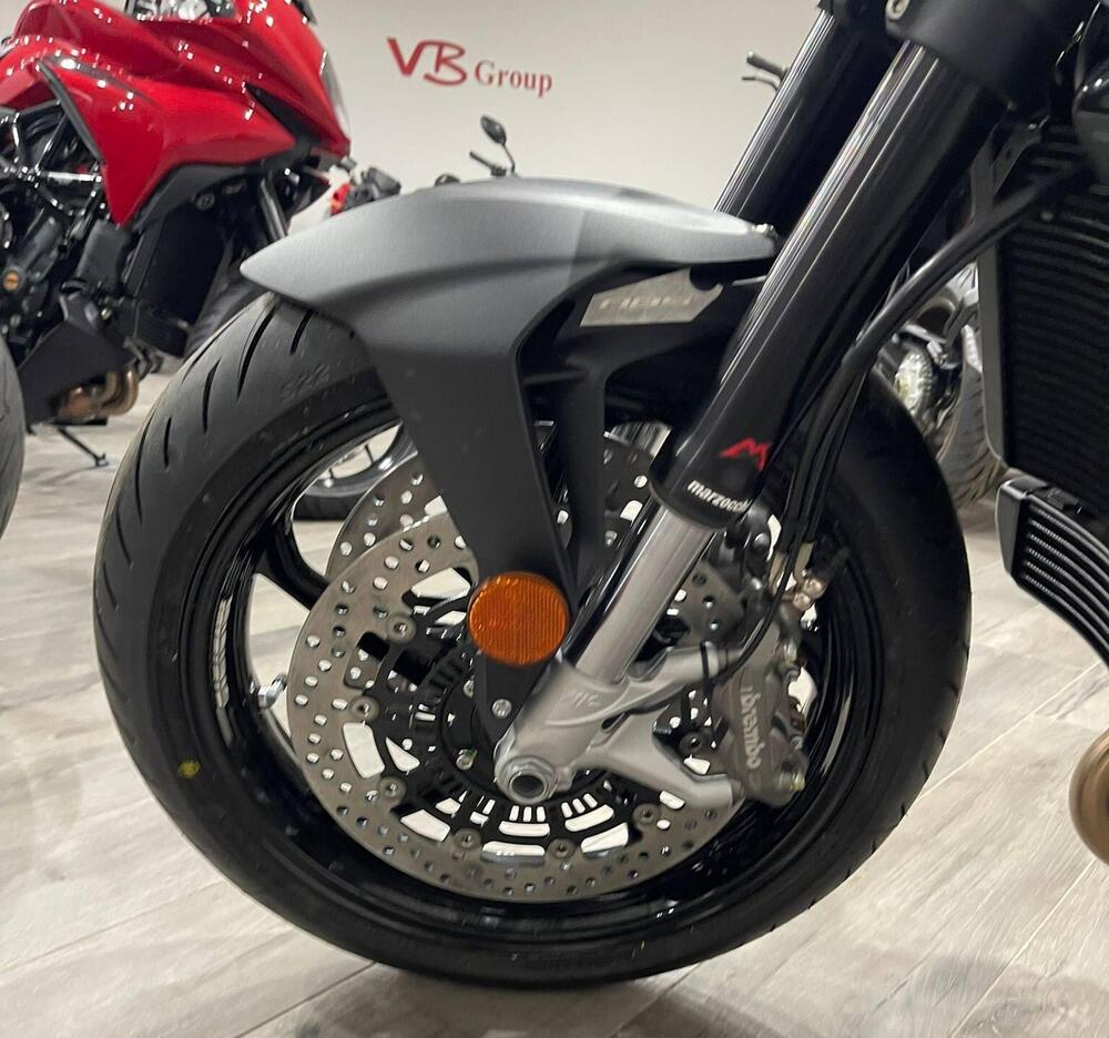 MV Agusta Brutale 800 R (2023 - 25) (16)