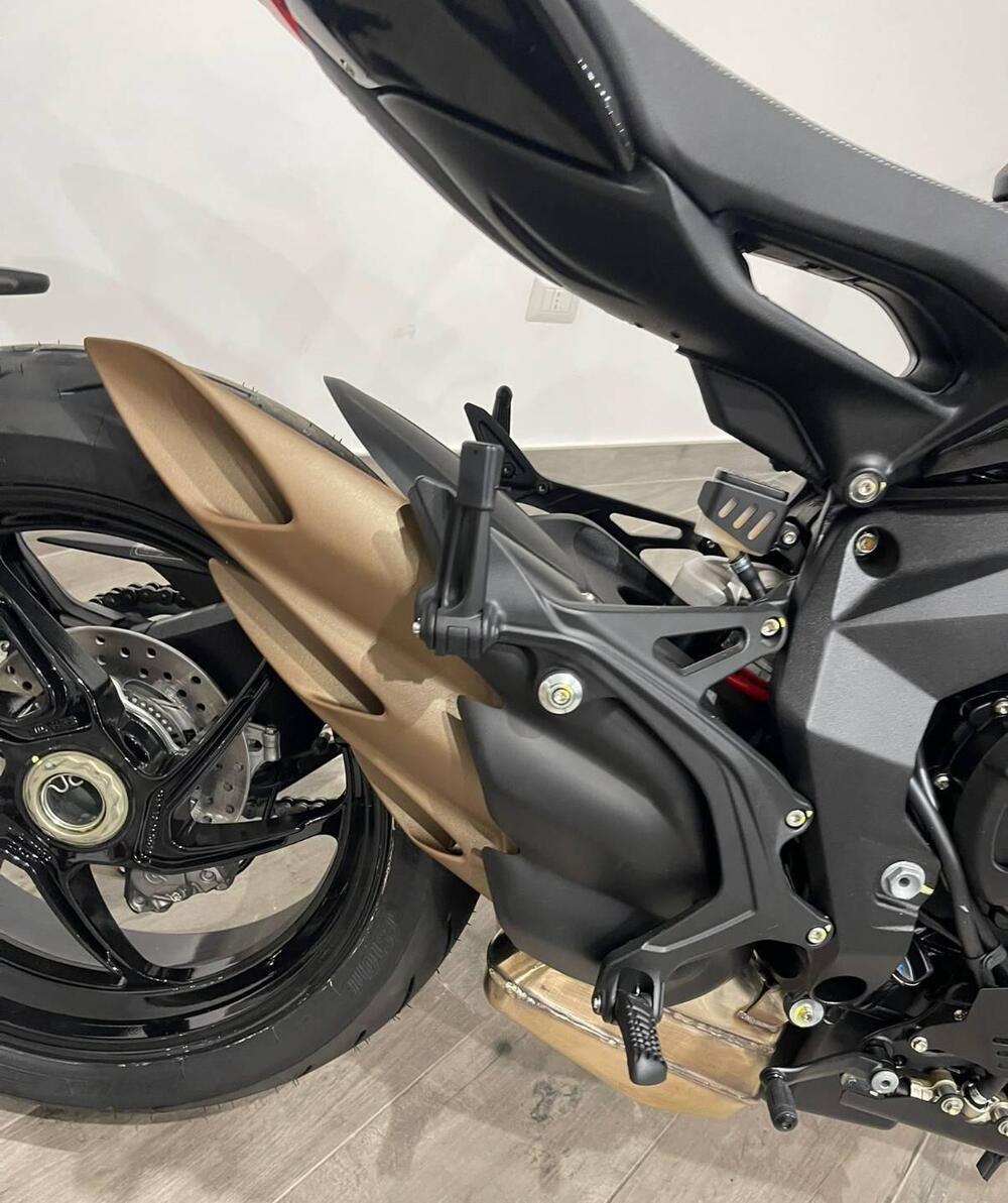 MV Agusta Brutale 800 R (2023 - 25) (17)