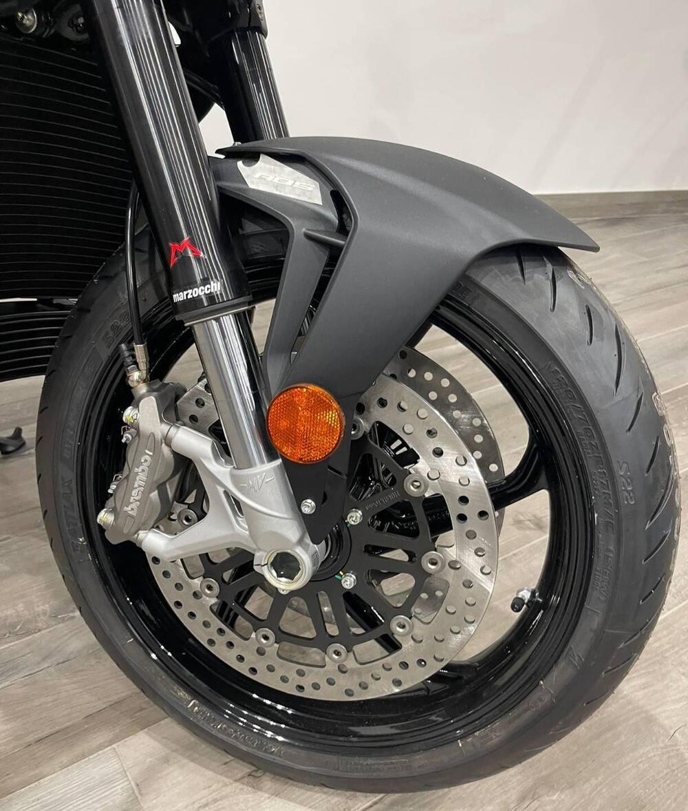 MV Agusta Brutale 800 R (2023 - 25) (19)