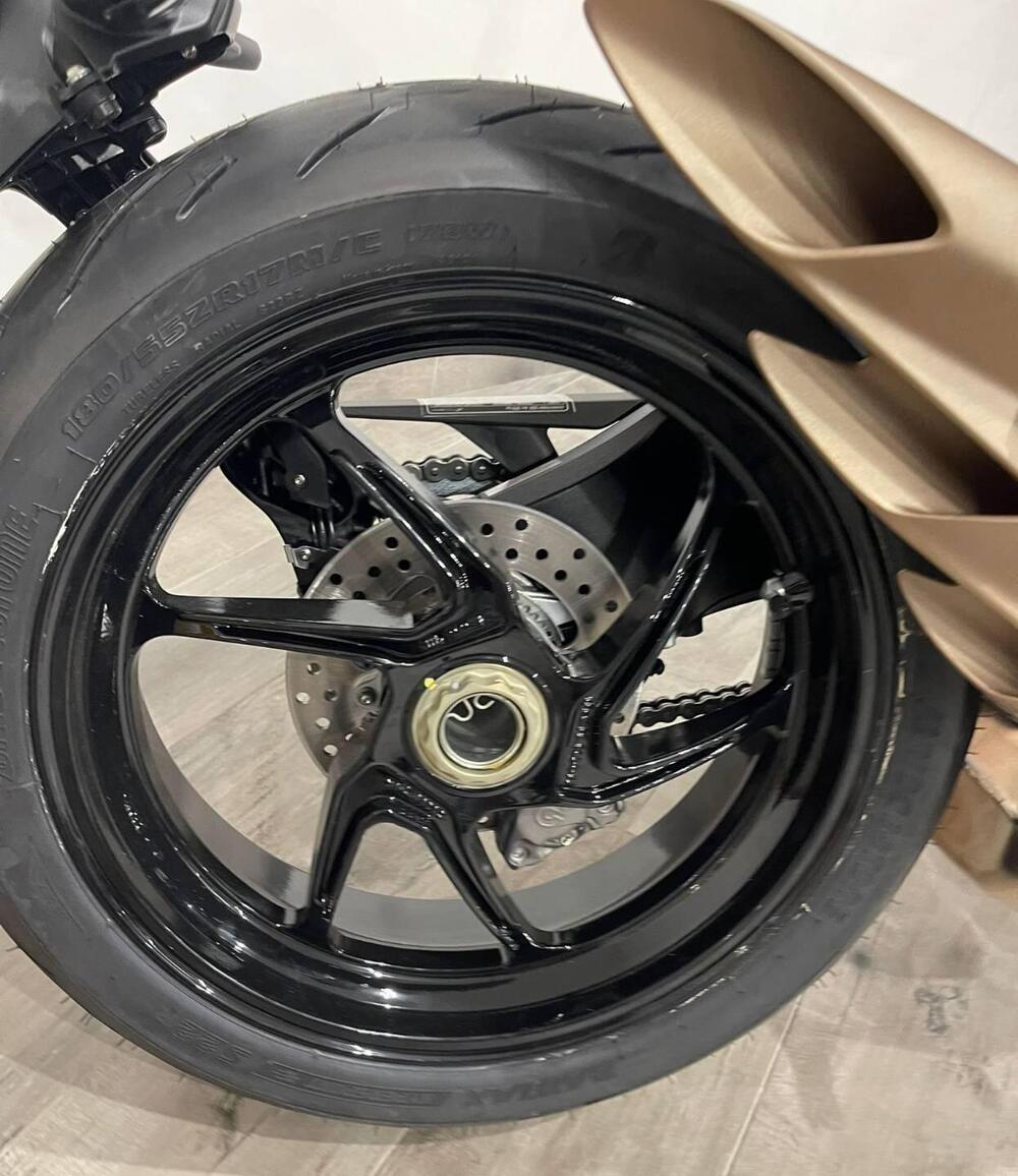 MV Agusta Brutale 800 R (2023 - 25) (20)