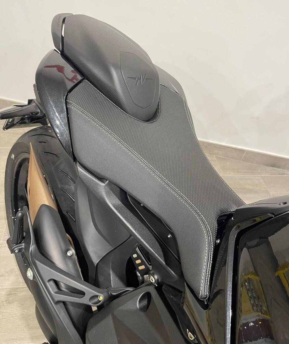 MV Agusta Brutale 800 R (2023 - 25) (10)