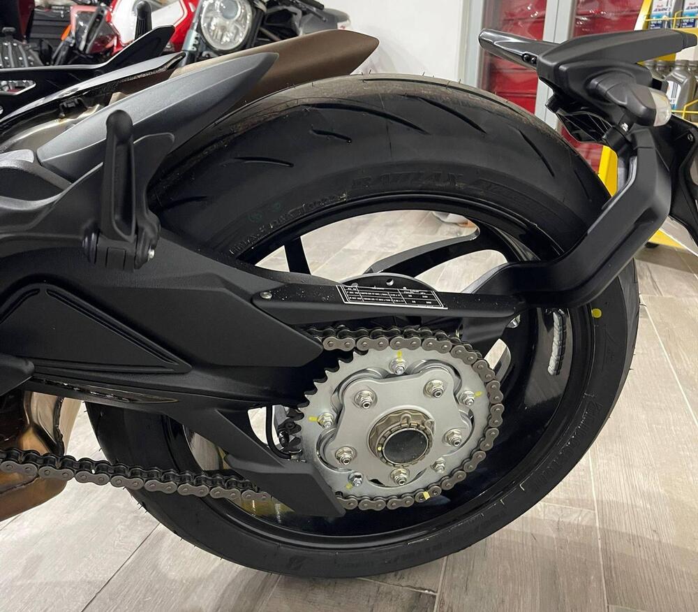 MV Agusta Brutale 800 R (2023 - 25) (13)