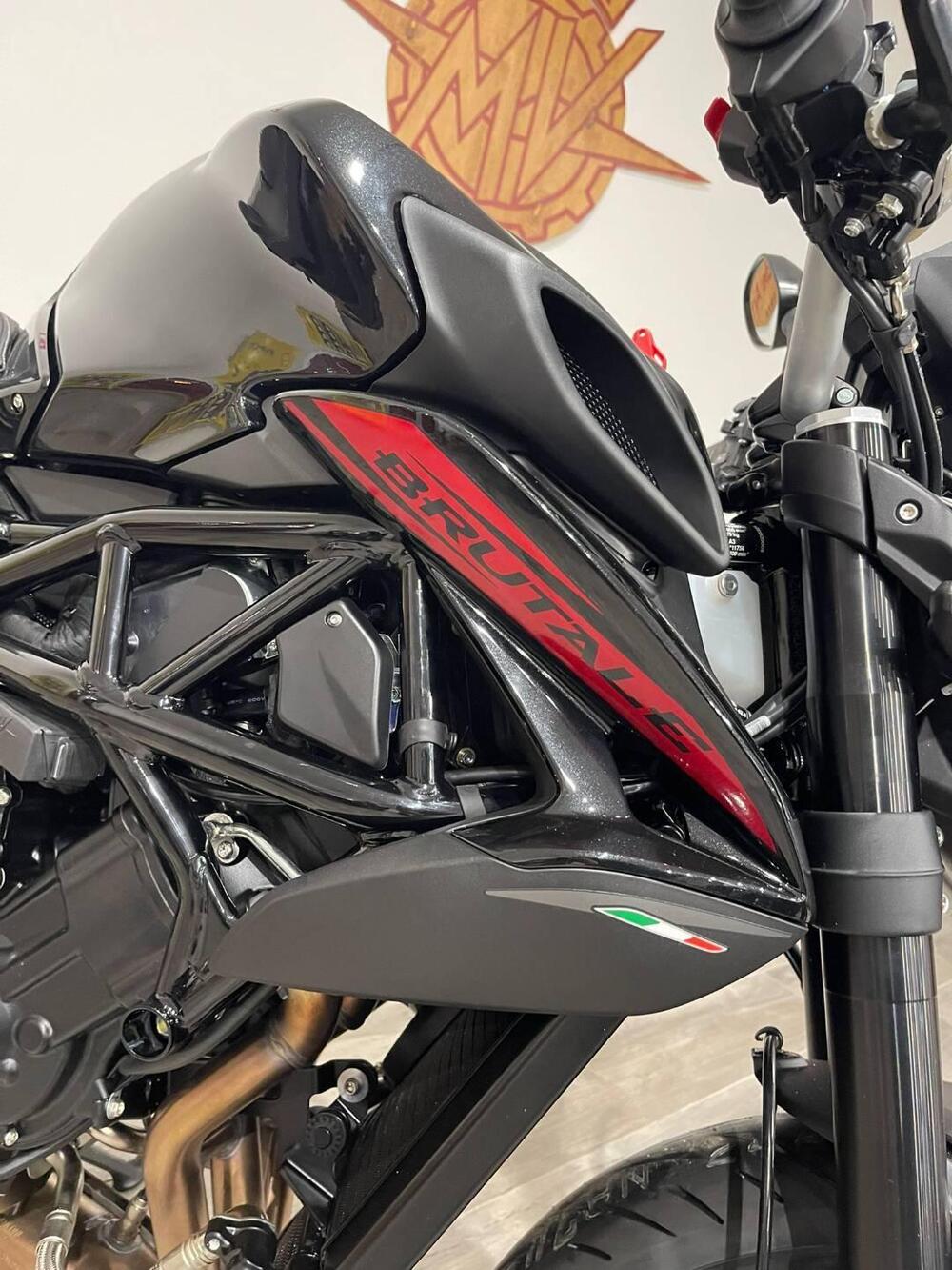 MV Agusta Brutale 800 R (2023 - 25) (17)