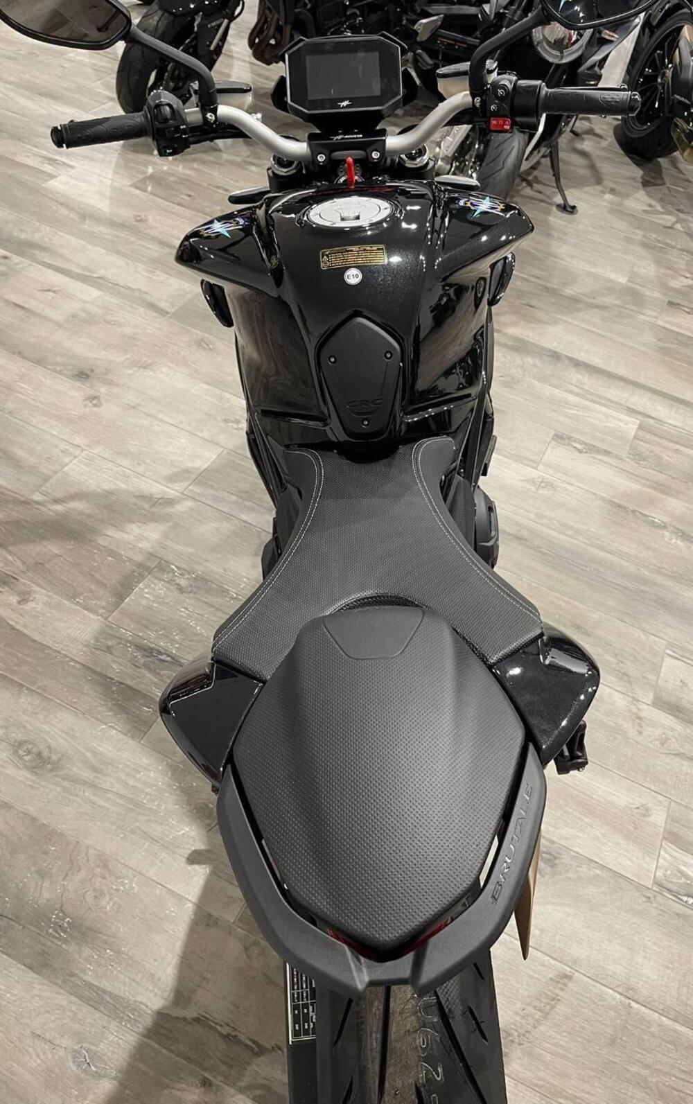 MV Agusta Brutale 800 R (2023 - 25) (18)