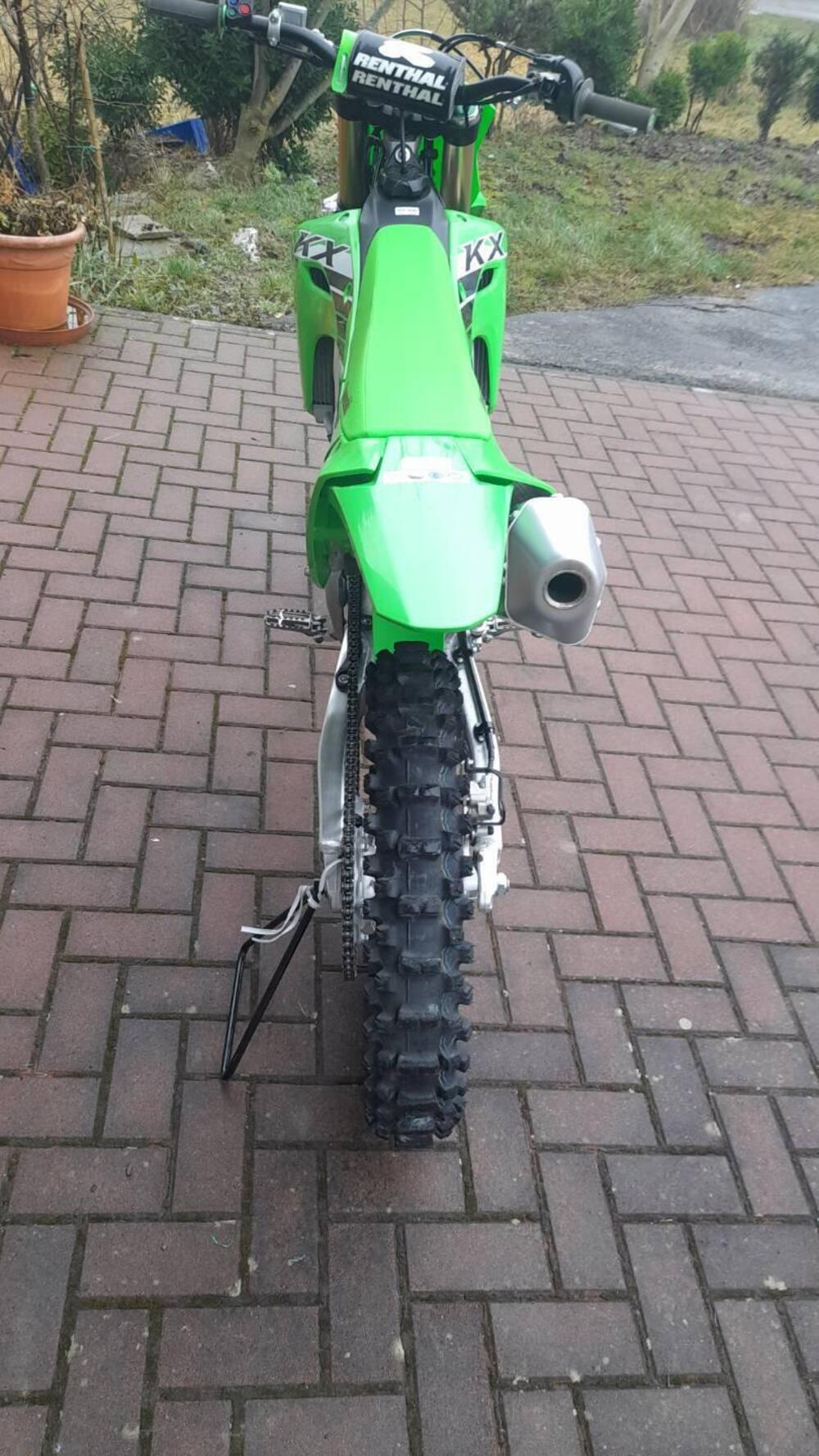 Kawasaki KX 250 (2025) (7)