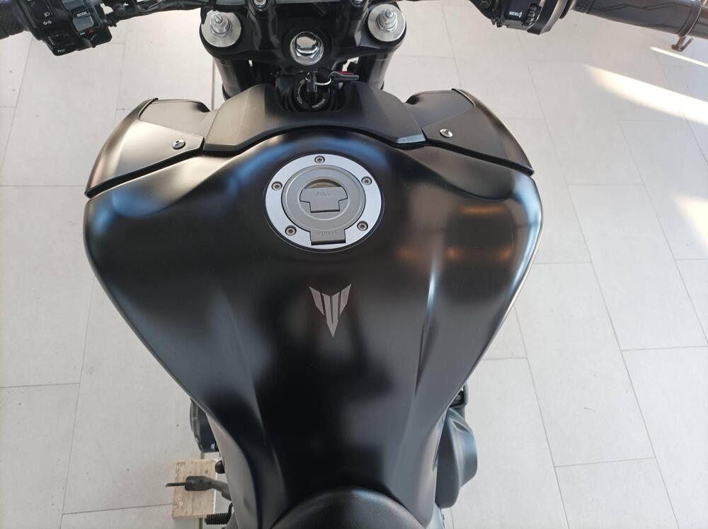 Yamaha MT-09 (2021 - 23) (10)