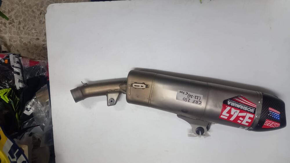Marmitta yoshimura con finale in carbonio crf 250 (2)