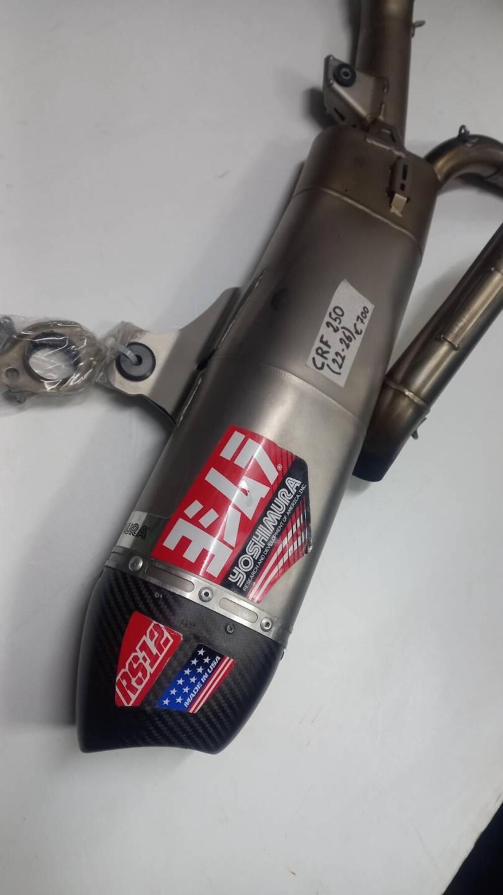 Marmitta yoshimura con finale in carbonio crf 250 (5)