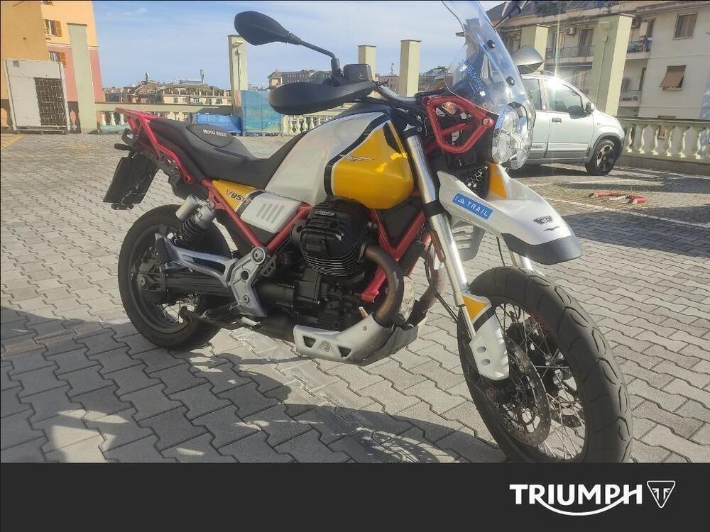 Moto Guzzi V85 TT Evocative Graphics (2021 - 23) (3)