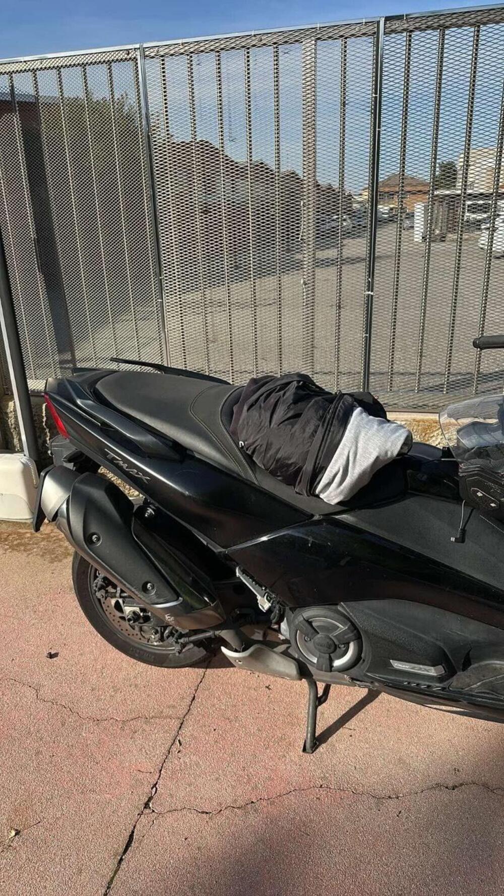 Yamaha T-Max 530 DX (2017 - 19) (6)