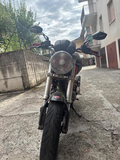 Ducati Monster 600 Dark (1998 - 01) usata