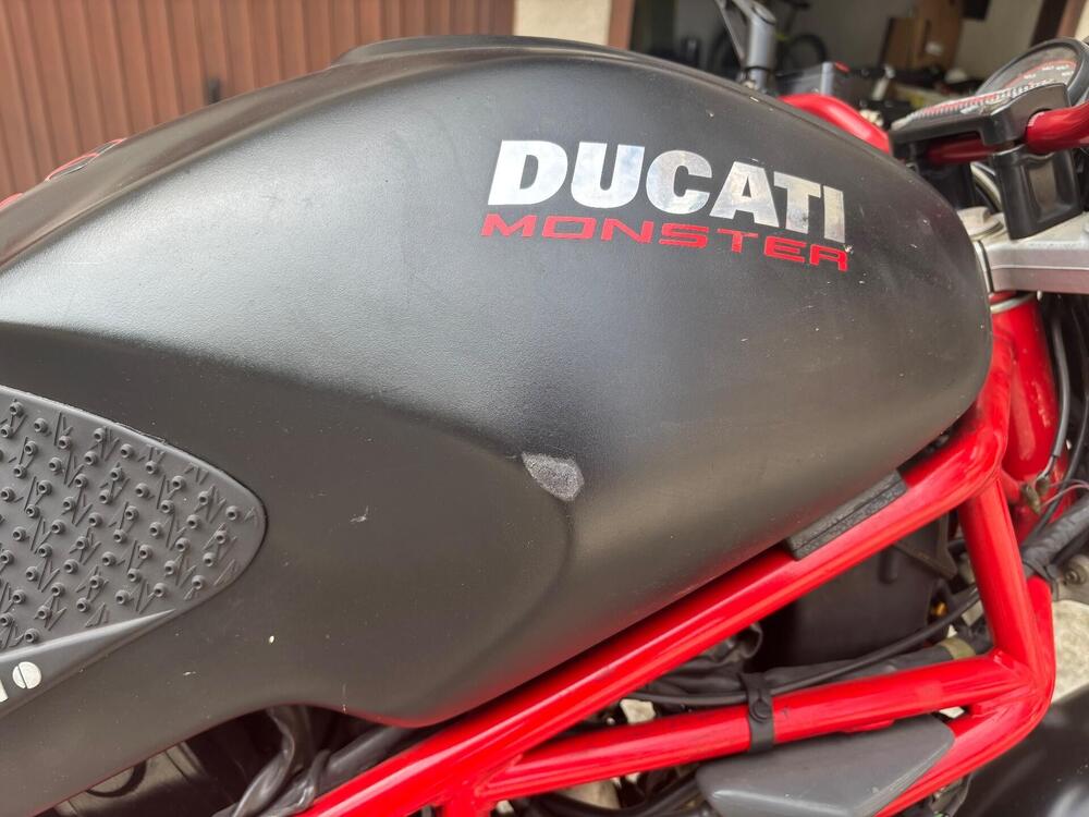 Ducati Monster 600 Dark (1998 - 01) (3)