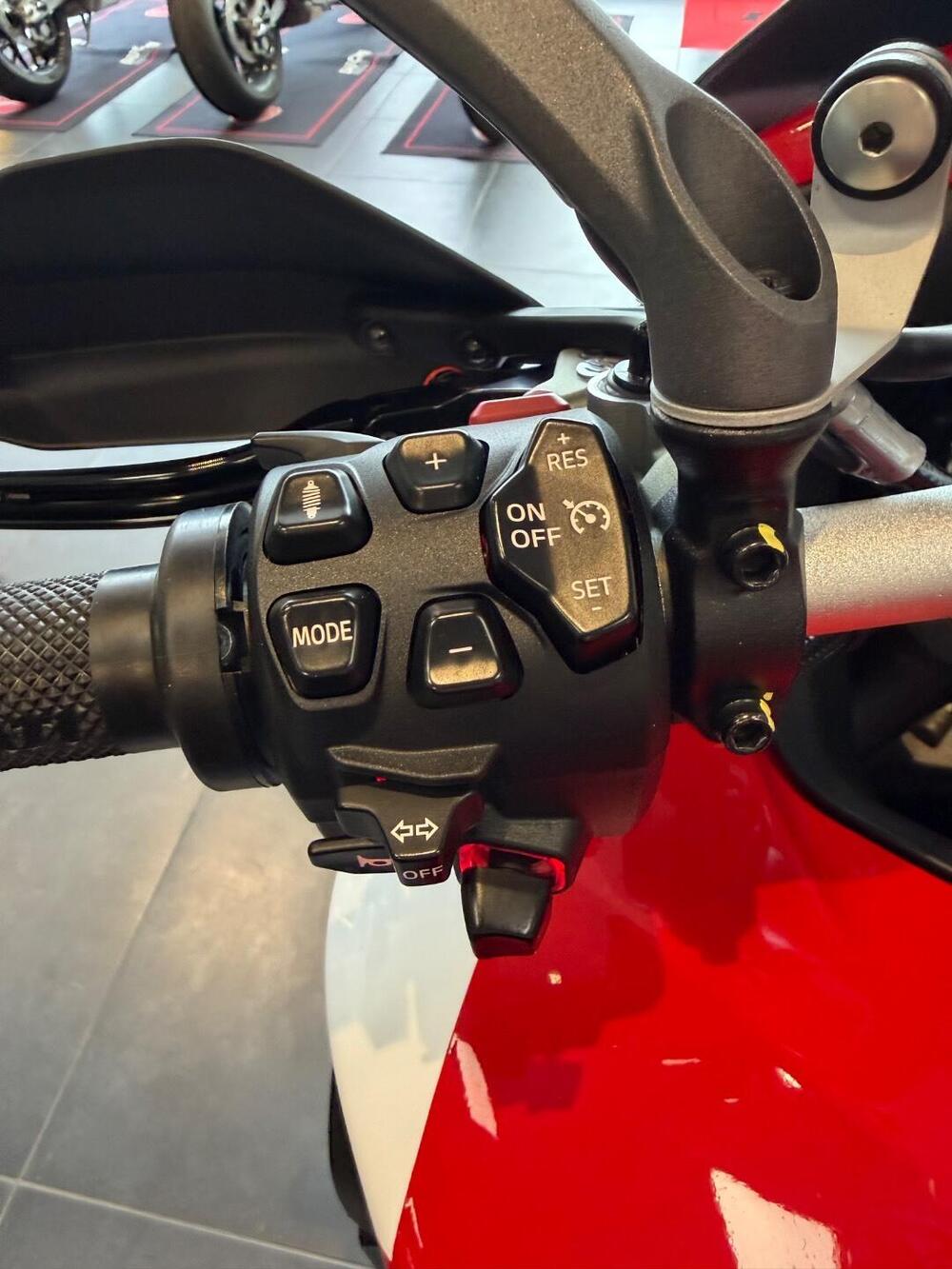 Ducati Multistrada V4 Pikes Peak (2021 - 24) (10)