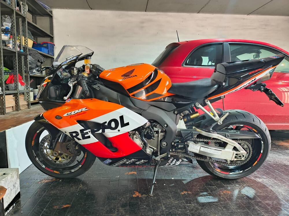 Honda CBR 900 RR Fireblade (2002 - 04) (6)